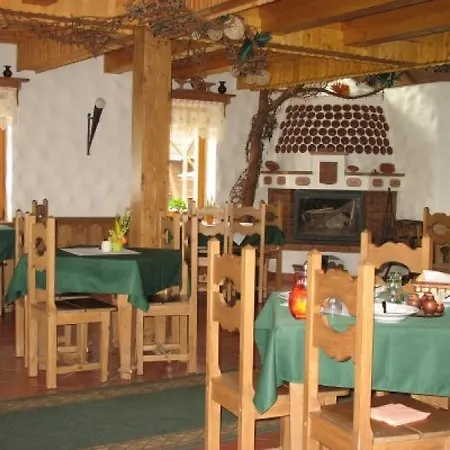 Slanicky Dvor Penzión pre hostí